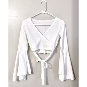 White, longsleeve crop top w/ tie front,flowy sleeves, no brand, deep v-neck S/M